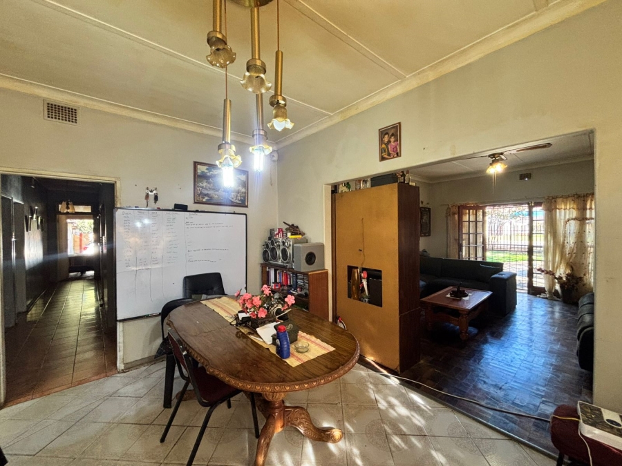 6 Bedroom Property for Sale in Songloed North West